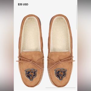 Foco Chicago bears moccasin slippers size small woman’s 7-8